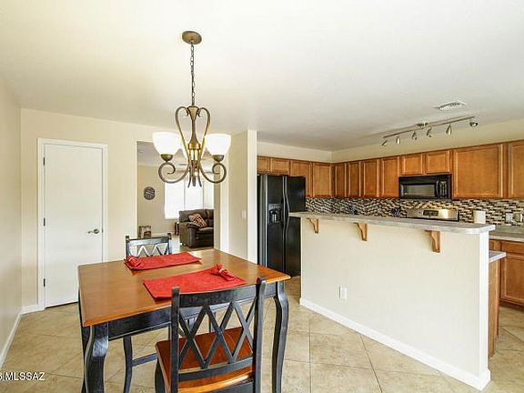 Kitchen, dining & living