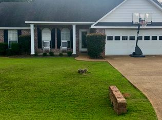 8525 Cottonwood Dr, Meridian, MS 39305