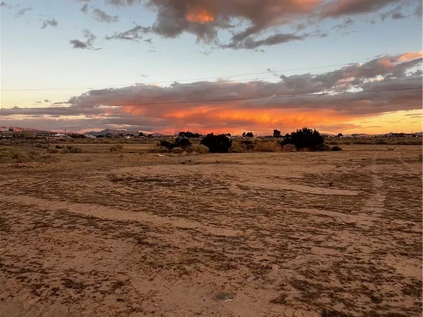 2631 E Eastwind St, Pahrump, NV 89048