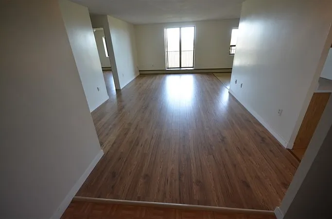1016 Arthur St — Photo 4