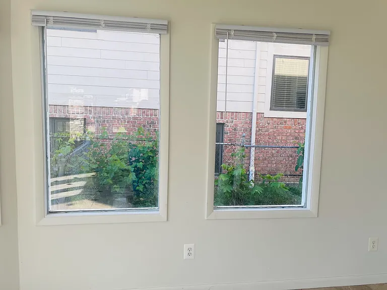 View out the other side of the 4-seasons room.