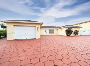 19550 NW 57th Pl, Hialeah, FL 33015