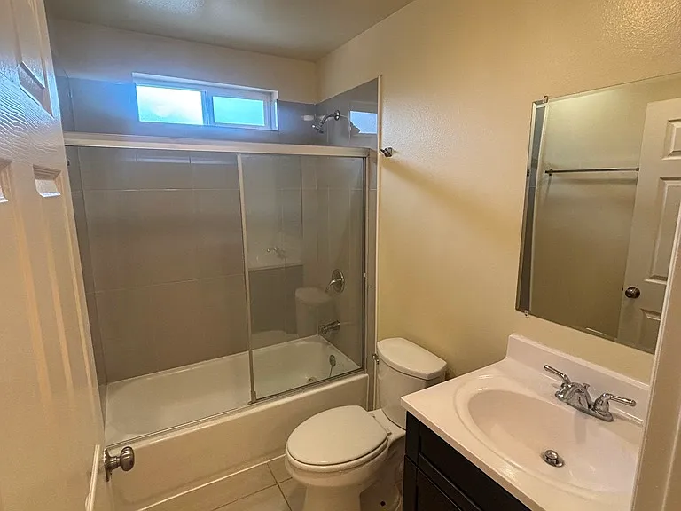 3428 S Norton Ave — Photo 11