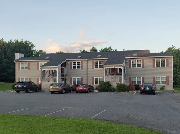 1124 Homestead Garden Ct APT 8, Forest, VA 24551