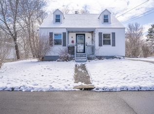 129 Crestmont Rd, Bangor, ME 04401