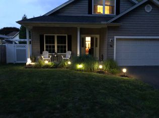 56 Harborside Dr, Milford, CT 06460