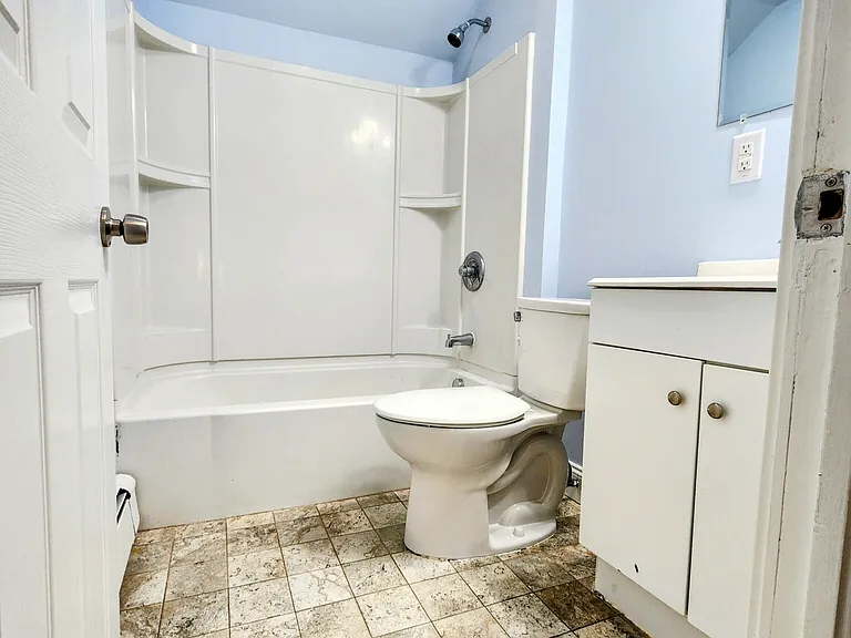 127 West St — Photo 9