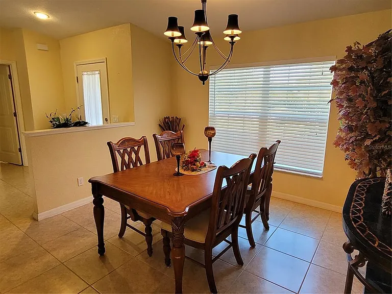 9458 Modesto Cir — Photo 16