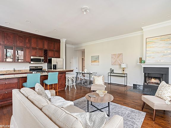 4th image of 2512 N Bosworth Ave APT 203