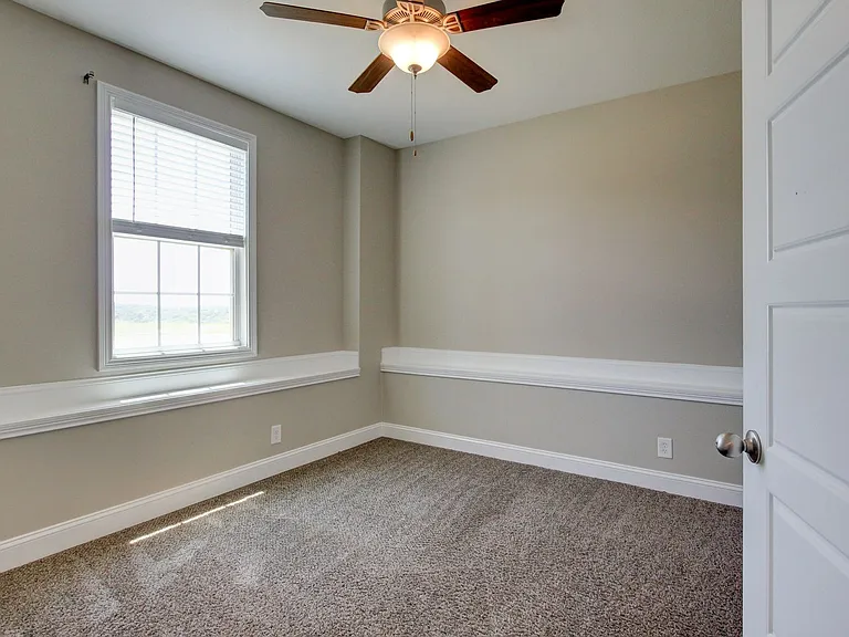 1121 Cardinal Creek Dr — Photo 33