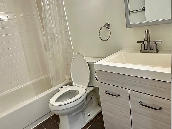 5th image of 255 Beacon St APT 2B