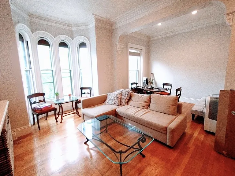 518 E Broadway #3 — Photo 9