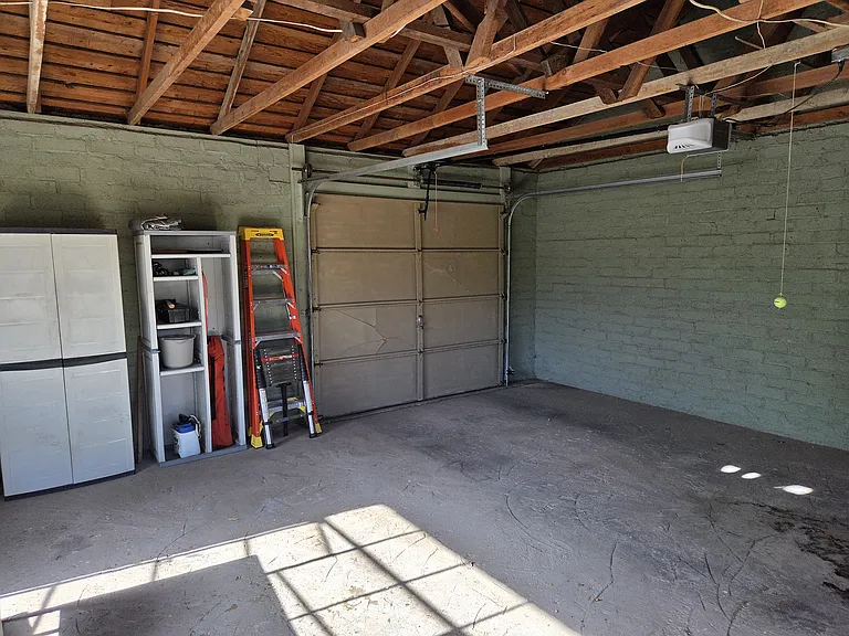 2501 E Drachman St — Photo 30