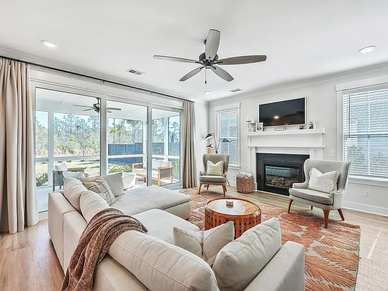 206 Winding Branch Dr — Photo 2