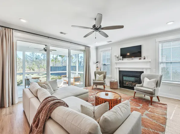 206 Winding Branch Dr, Summerville, SC 29486