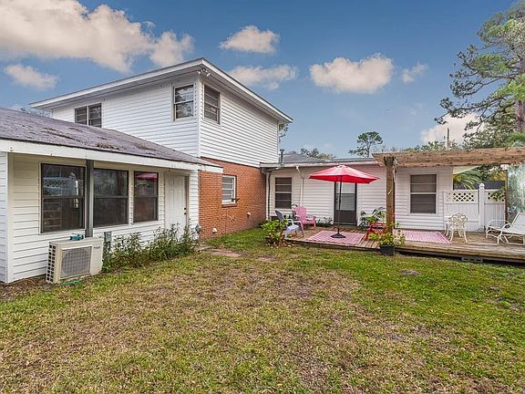 5th image of 629 Delegal St