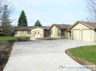 66 Garden Ct, Appleton, WI 54915