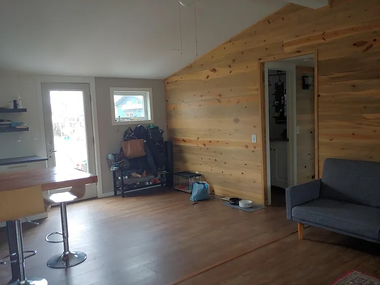 2134 W Vine Dr — Photo 4