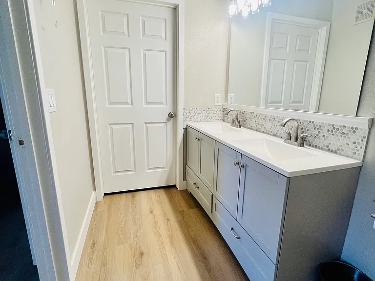 8555 W Russell Rd #1002 — Photo 25