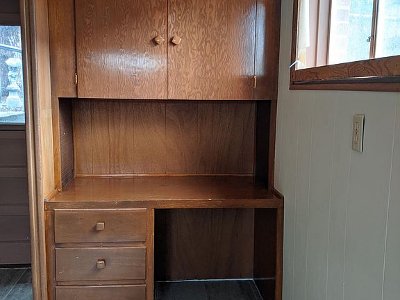 Basement Built-In Desk