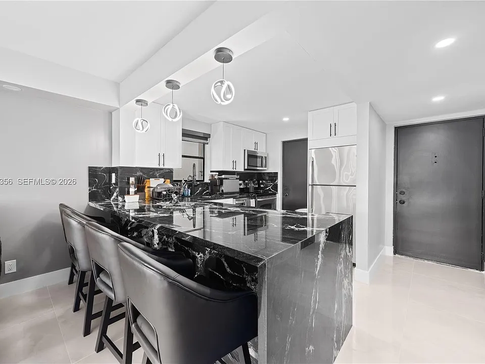2302 S Cypress Bend Dr #306