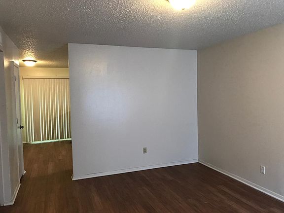 3rd image of 405 Scenic Dr #B