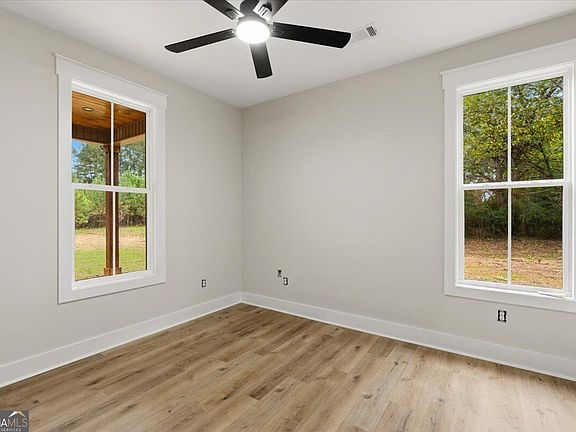 4th image of 36 Rock Quarry Rd