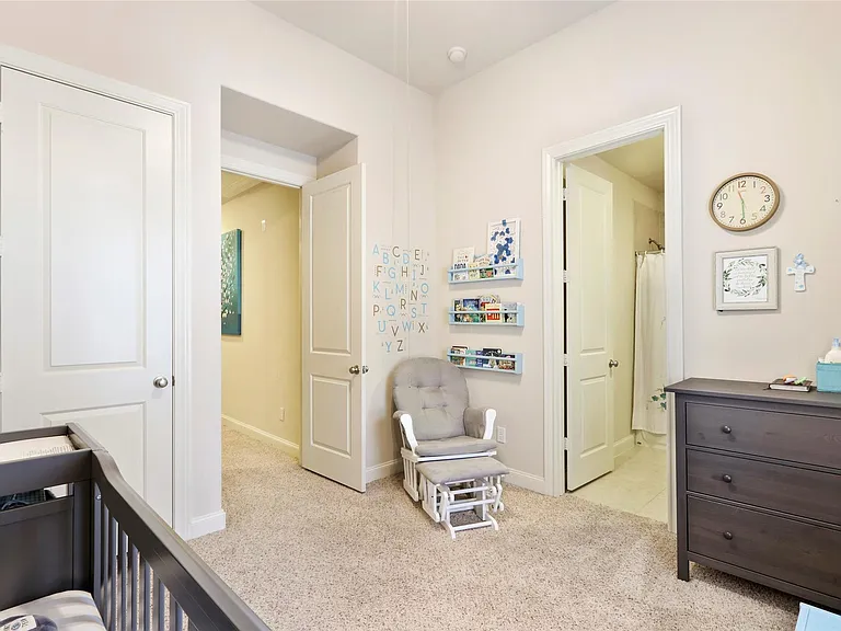 2049 Fannin Sta N — Photo 14