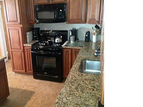 4th image of 173 Beyer Dr