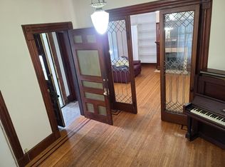 688 Orange St #1, New Haven, CT 06511