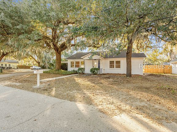 4th image of 522 Meritta Ave