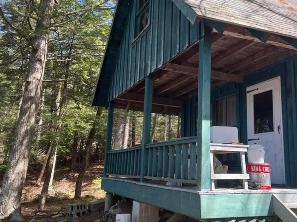 28 E Toddy Pond Drive, Brooks, ME 04921
