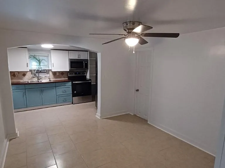 3809 Periwinkle Ln — Photo 12