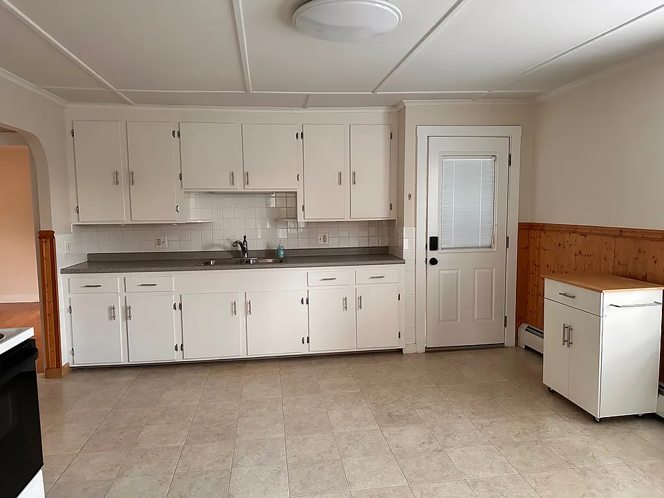 36 Halifax St #2