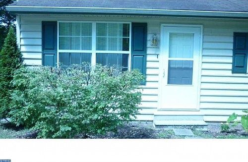 4th image of 207 Jonathan Dr