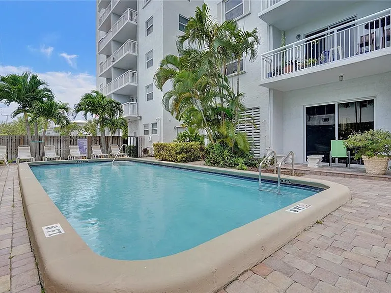 720 Orton Ave #404 — Photo 34