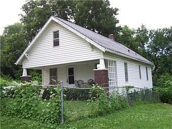 1st image of 2218 Richmond Ave
