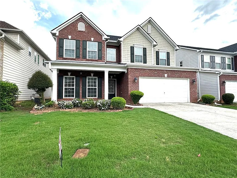 5876 Rue Villa Ln — Photo 1