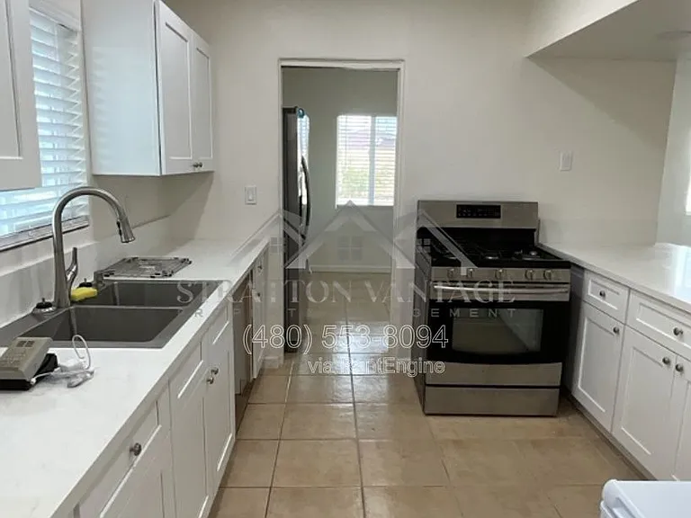 2556 S Noble St — Photo 4