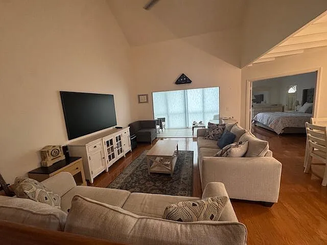 2604 Fairway Dr N — Photo 7