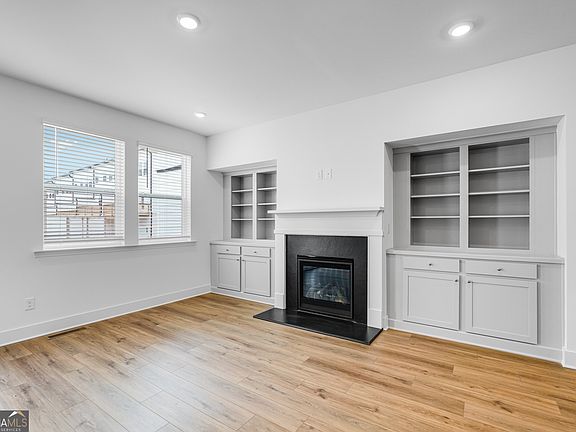 7th image of this home