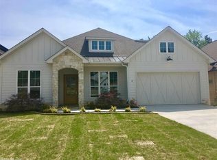 17 Waterside Dr, Little Rock, AR 72223