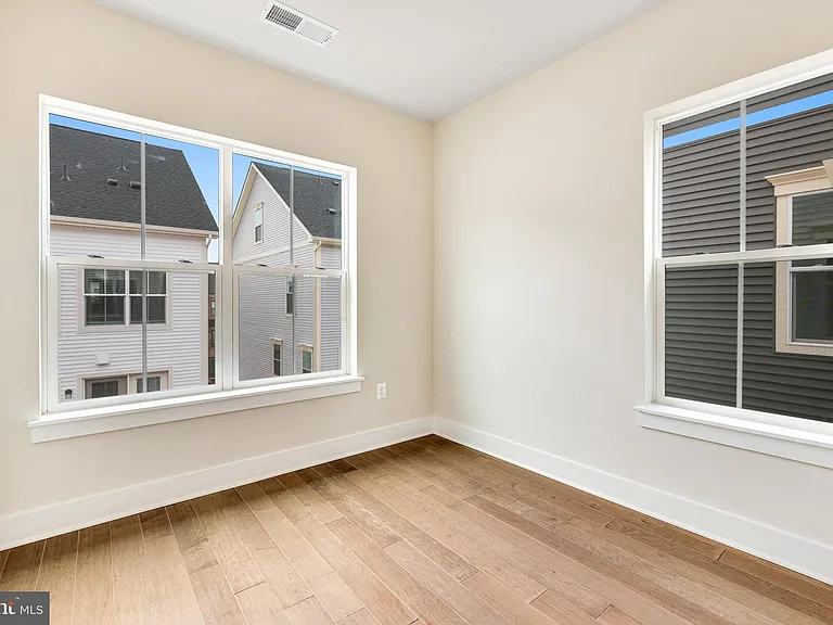 14813 Retreat Blvd — Photo 35