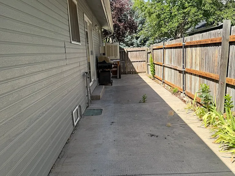 460 Palmetto Dr — Photo 20