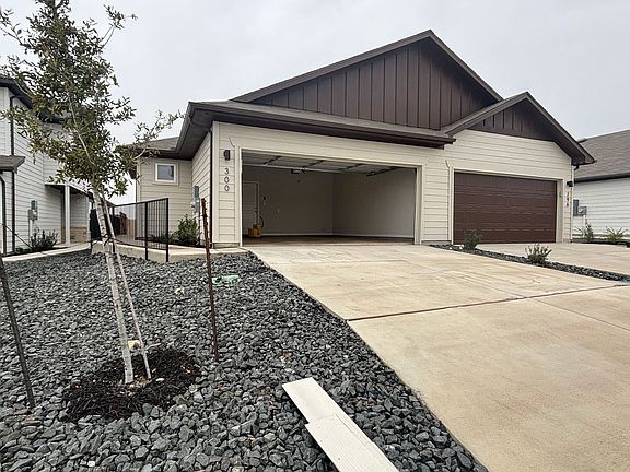 2nd image of 300 Nespral Dr