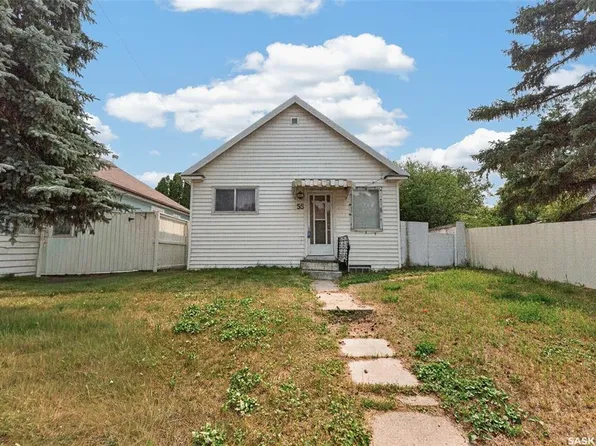 55 Iroquois STREET W, Moose Jaw, SK S6H 5A4