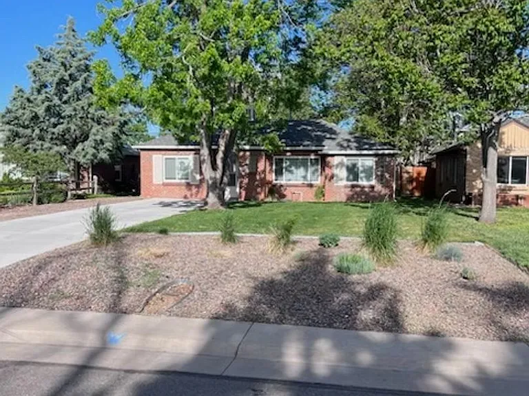 2541 Oneida St — Photo 17