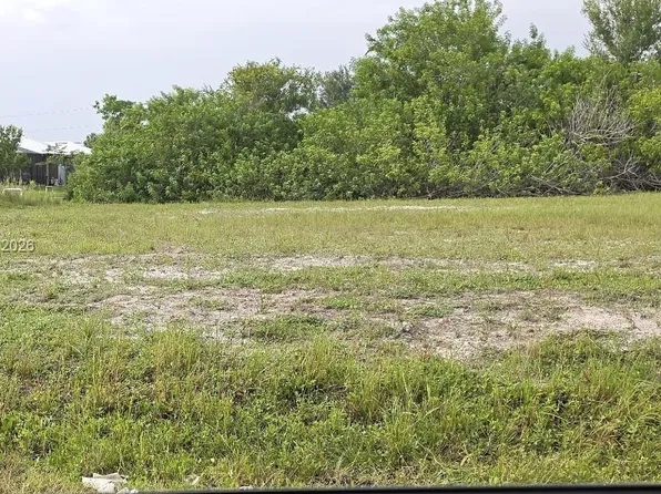 2925 Diplomat Pkwy W, Cape Coral, FL 33993