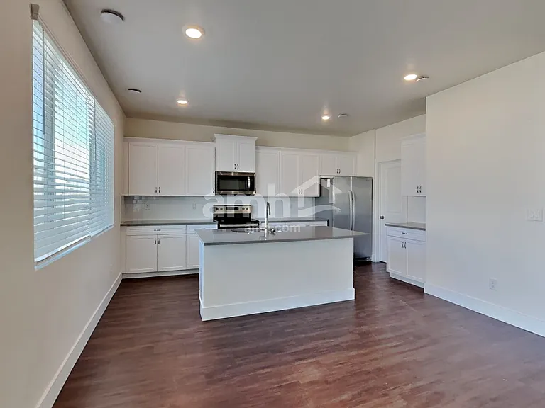 9480 W Clancey St — Photo 4