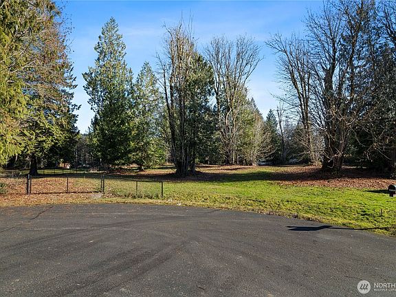 3rd image of 43618 Scenic River Court
